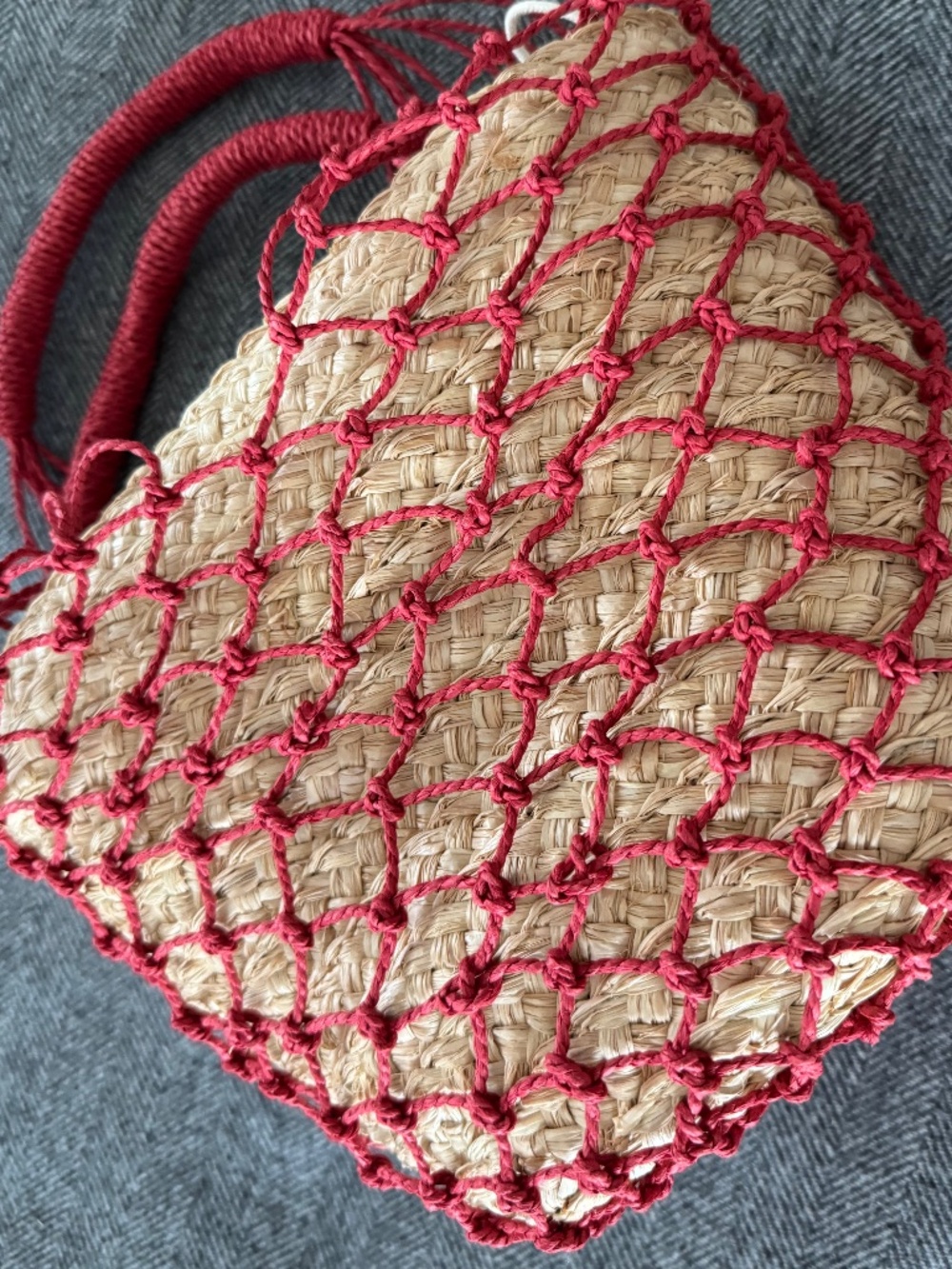 NWT JCREW TOTE, WOVEN STRAW WITH RED OPEN WEAVE COVERING/HANDLES